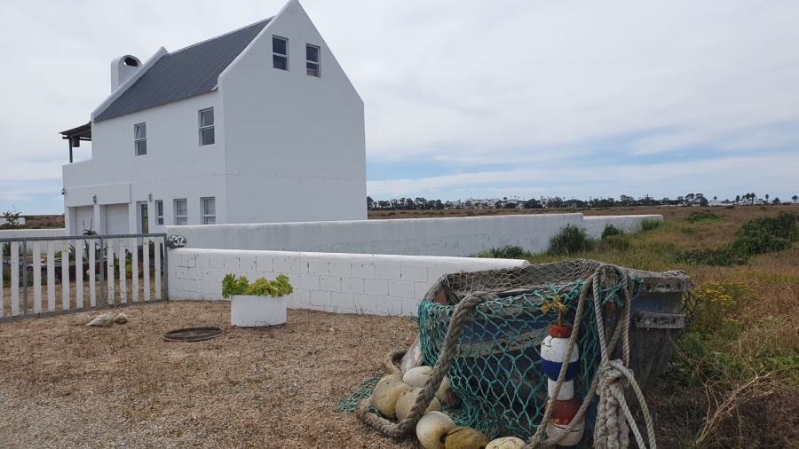 3 Bedroom Property for Sale in Lampiesbaai Western Cape